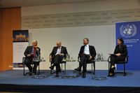 Das Podium bei der Diskussion Das Podium bei der Diskussion