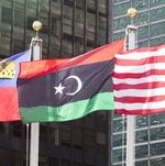 UN Photo/Loey Felipe Die Flagge Libyens vor dem Hauptquartier der Vereinten Nationen in New York (Juli 2016)